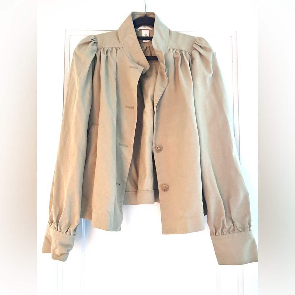 H&M PUFF-SLEEVED TWILL JACKET.  Still in stores at full price.  Worn once. - Picture 3 of 5